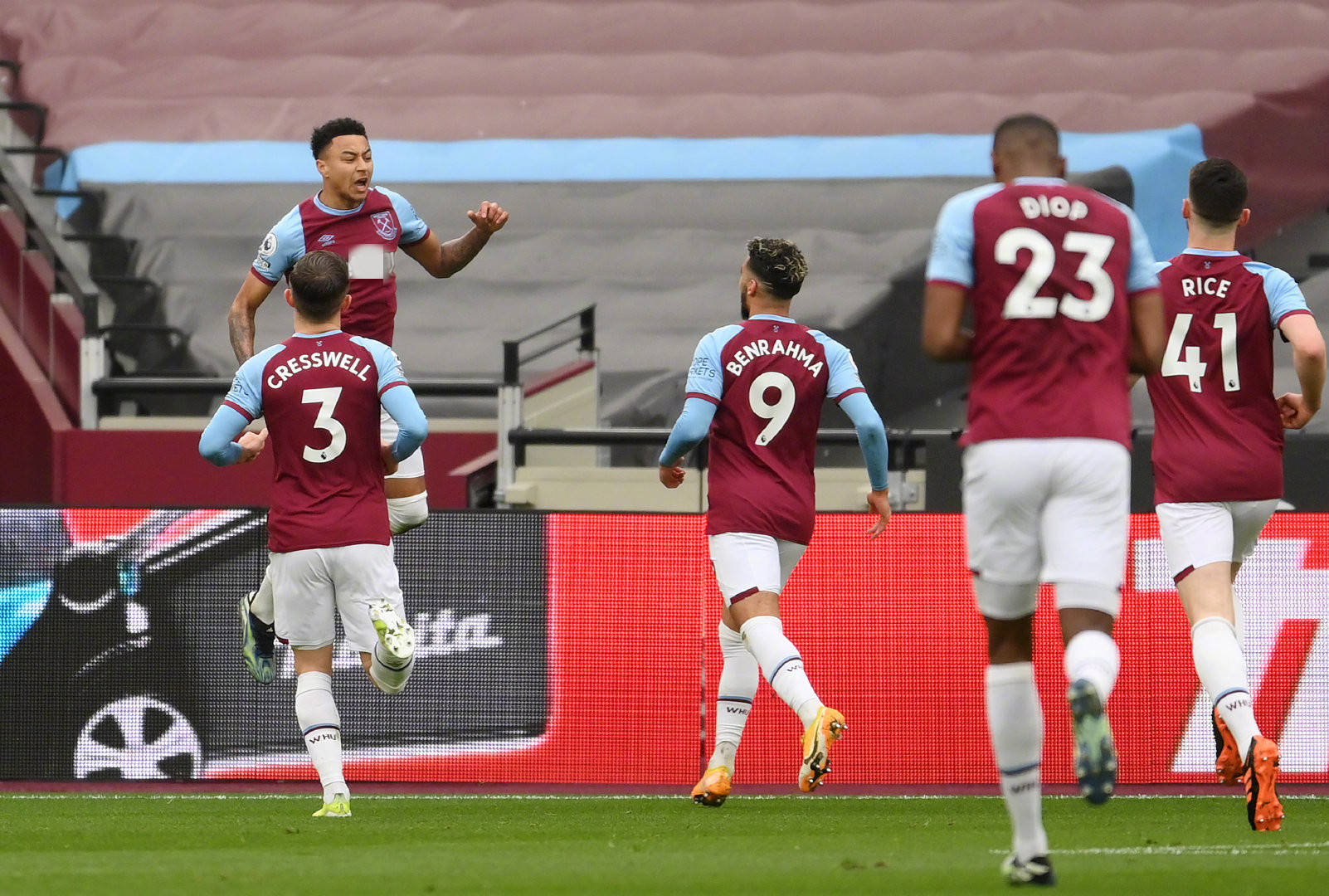 使得他在比 使得他在比